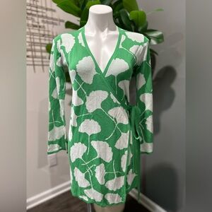 New Diane Von Furstenberg by Target V-Neck Ginkgo LongSleeve Sweater Wrap Top XS